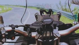 国产摩托车上路视频,街头疾驰，激情四溢