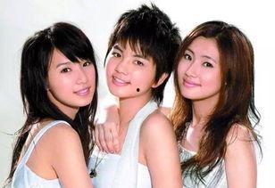 1717she国产自拍视频,国产自拍视频中的青春风采与情感故事